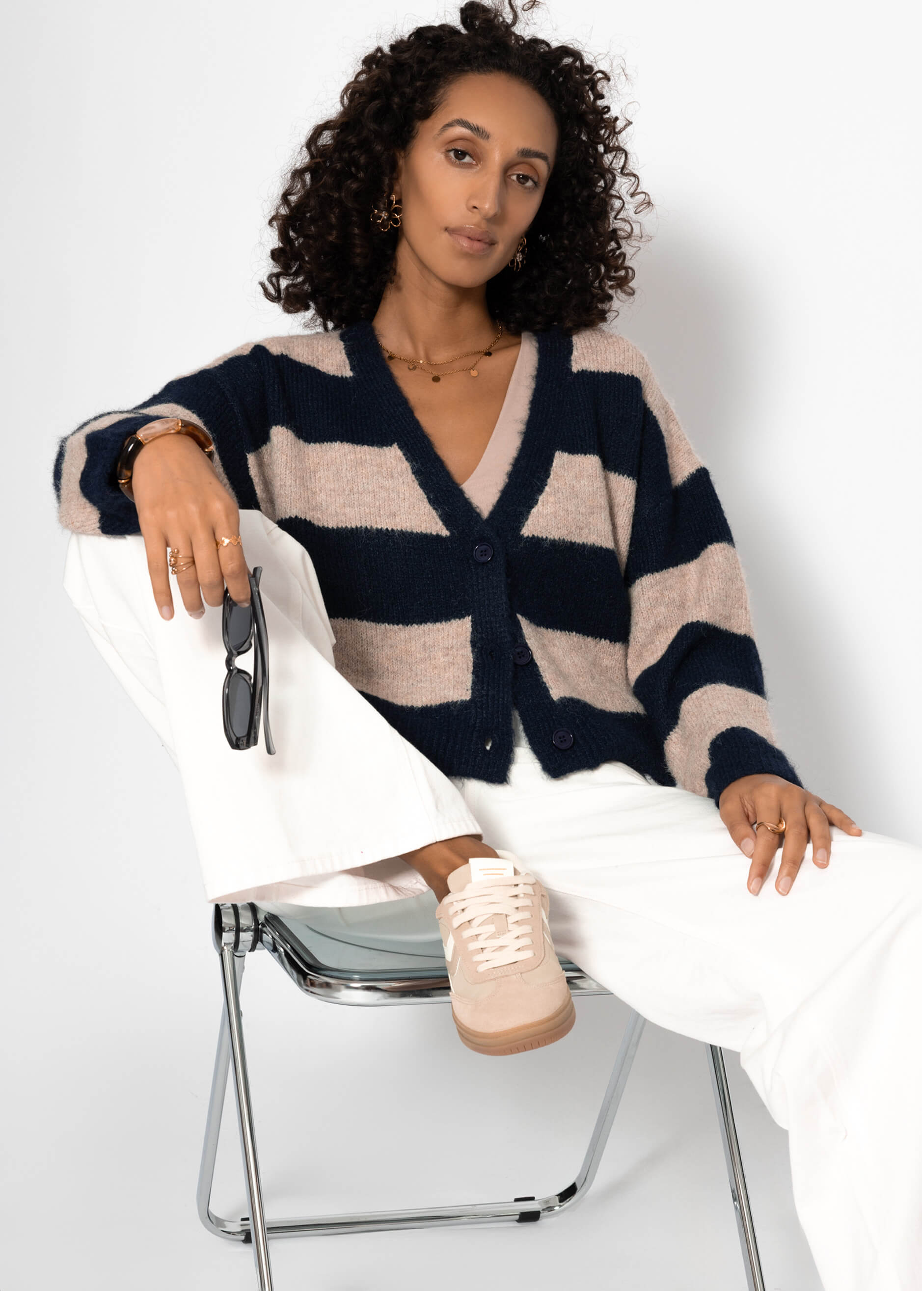 Cardigan with block strips and V-neck-beige-dark blue