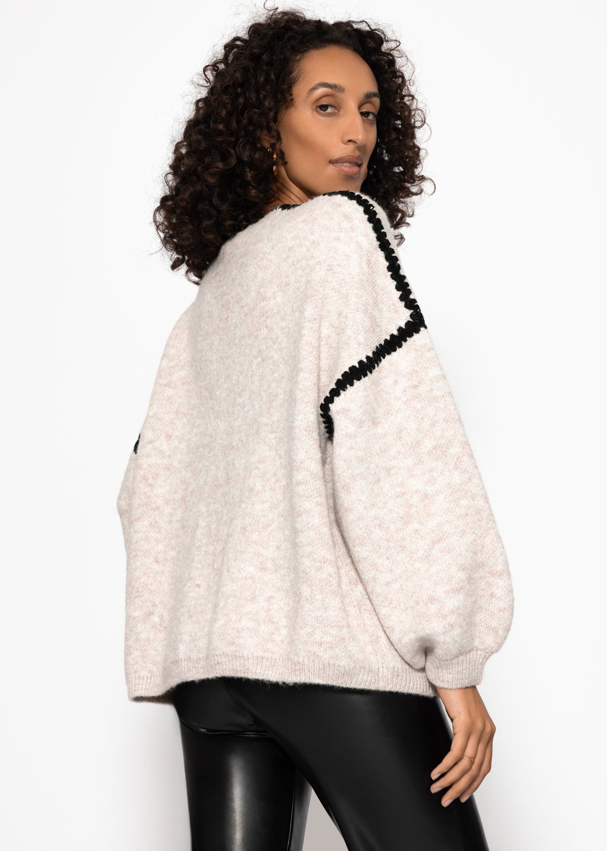 Cardigan with decorative stitching - beige