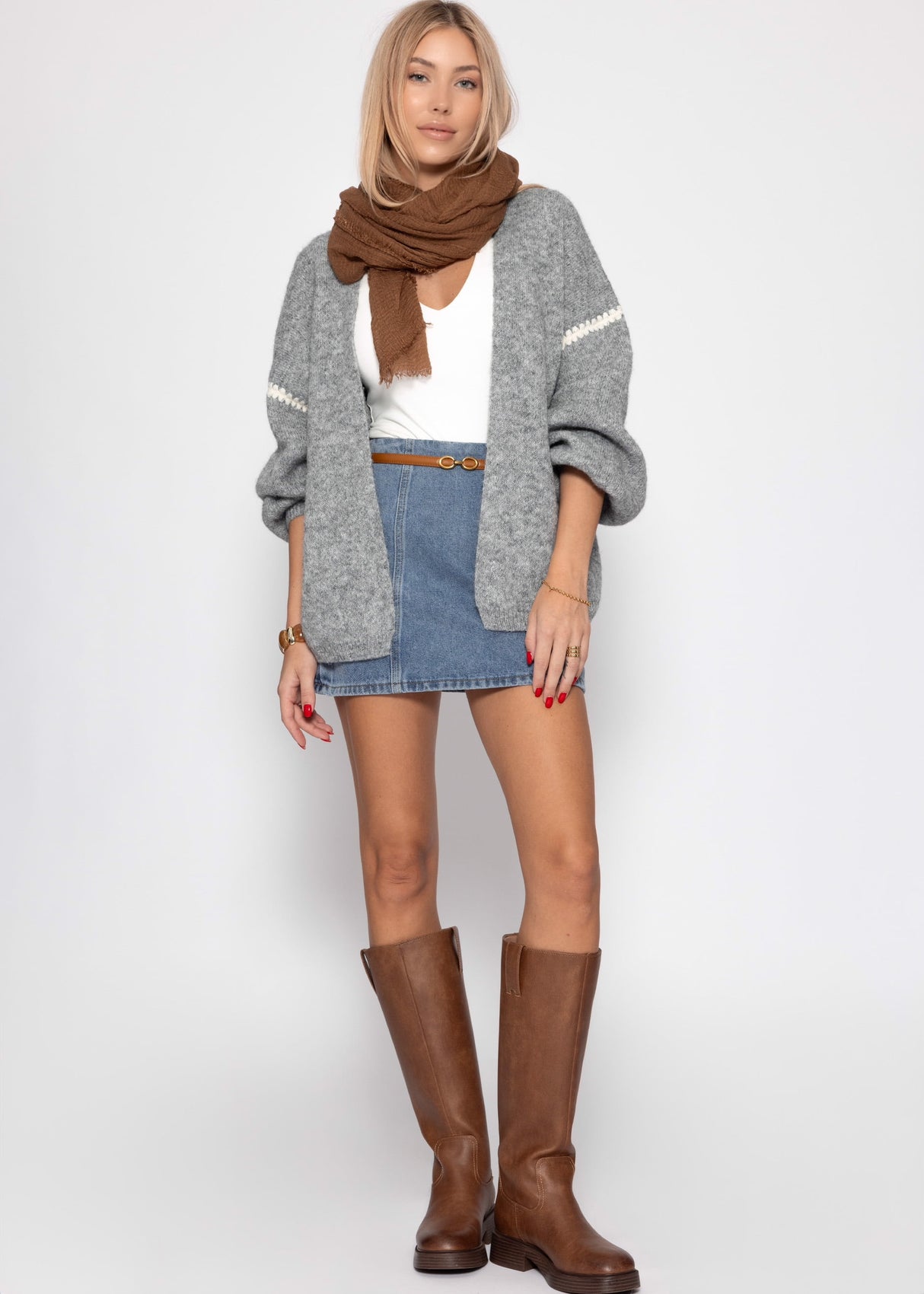 Cardigan with decorative stitching - gray