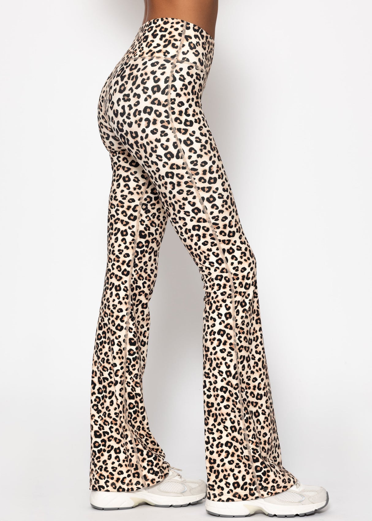 Flare sports leggings with leo print - beige