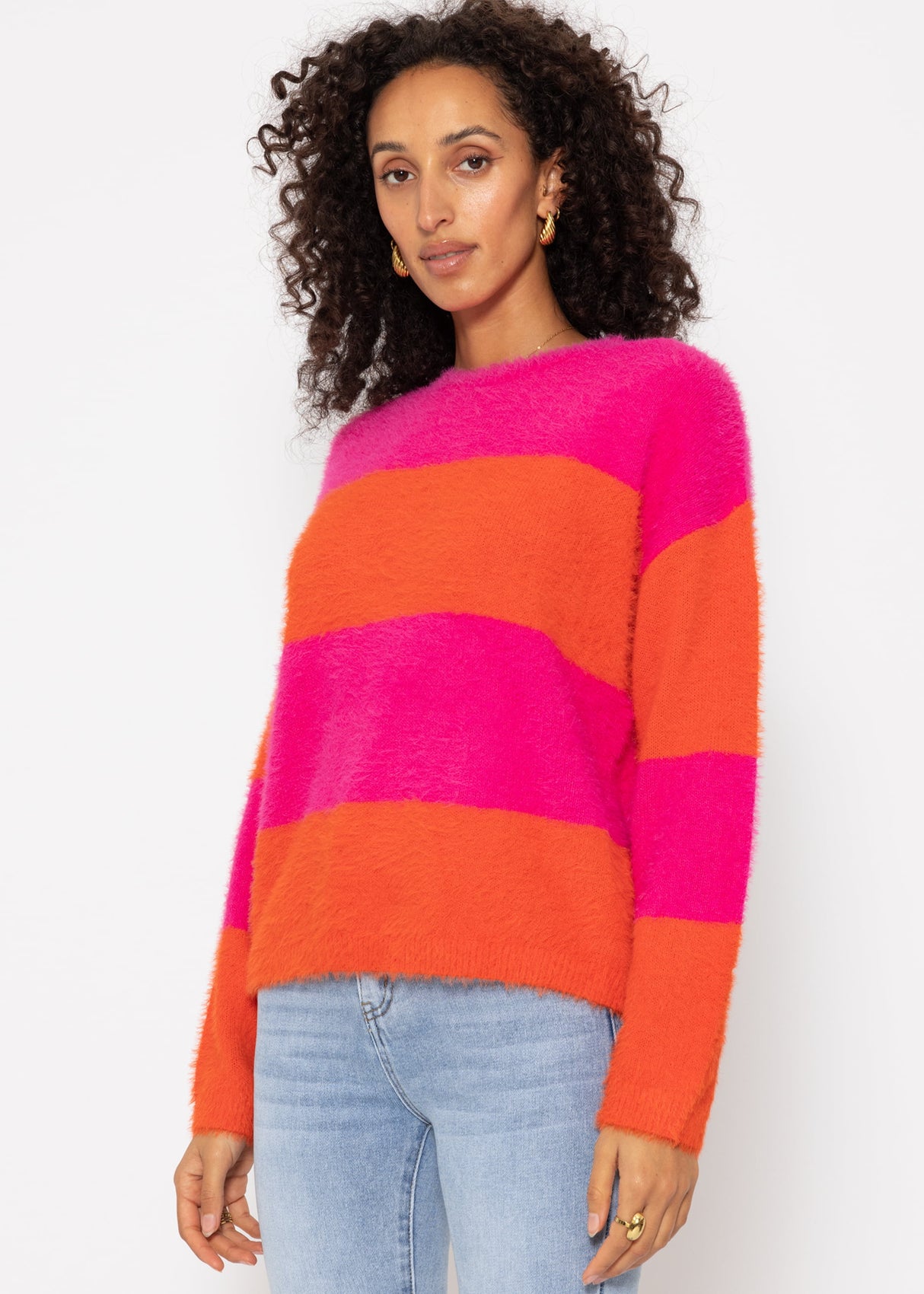 Fluffy sweater with block stripes - pink-orange