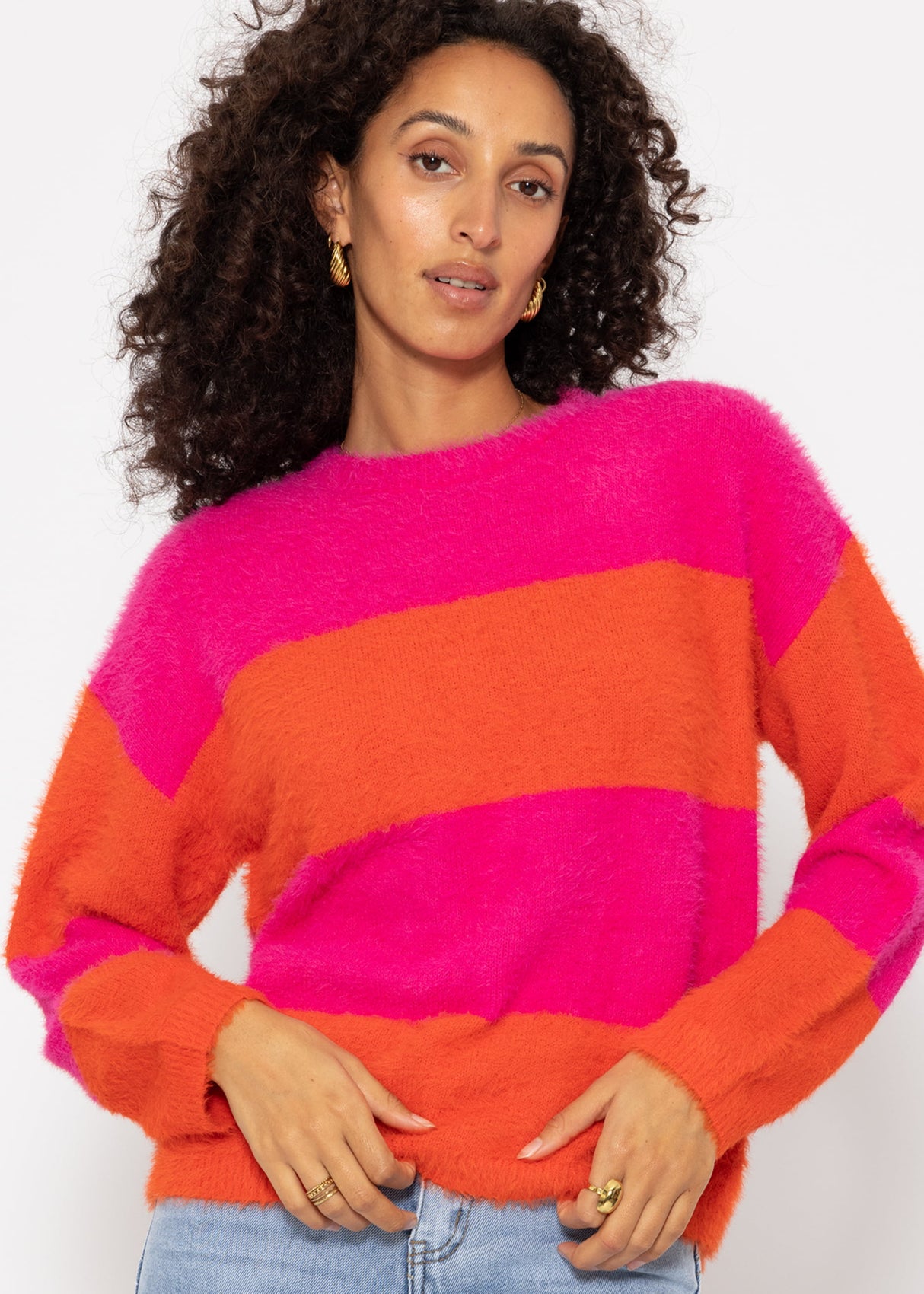 Fluffy sweater with block stripes - pink-orange