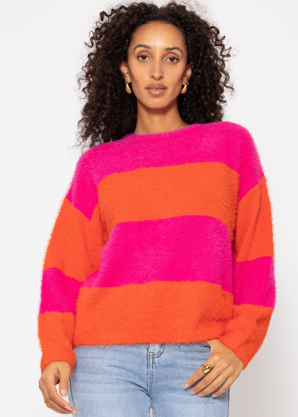 Fluffy sweater with block stripes - pink-orange