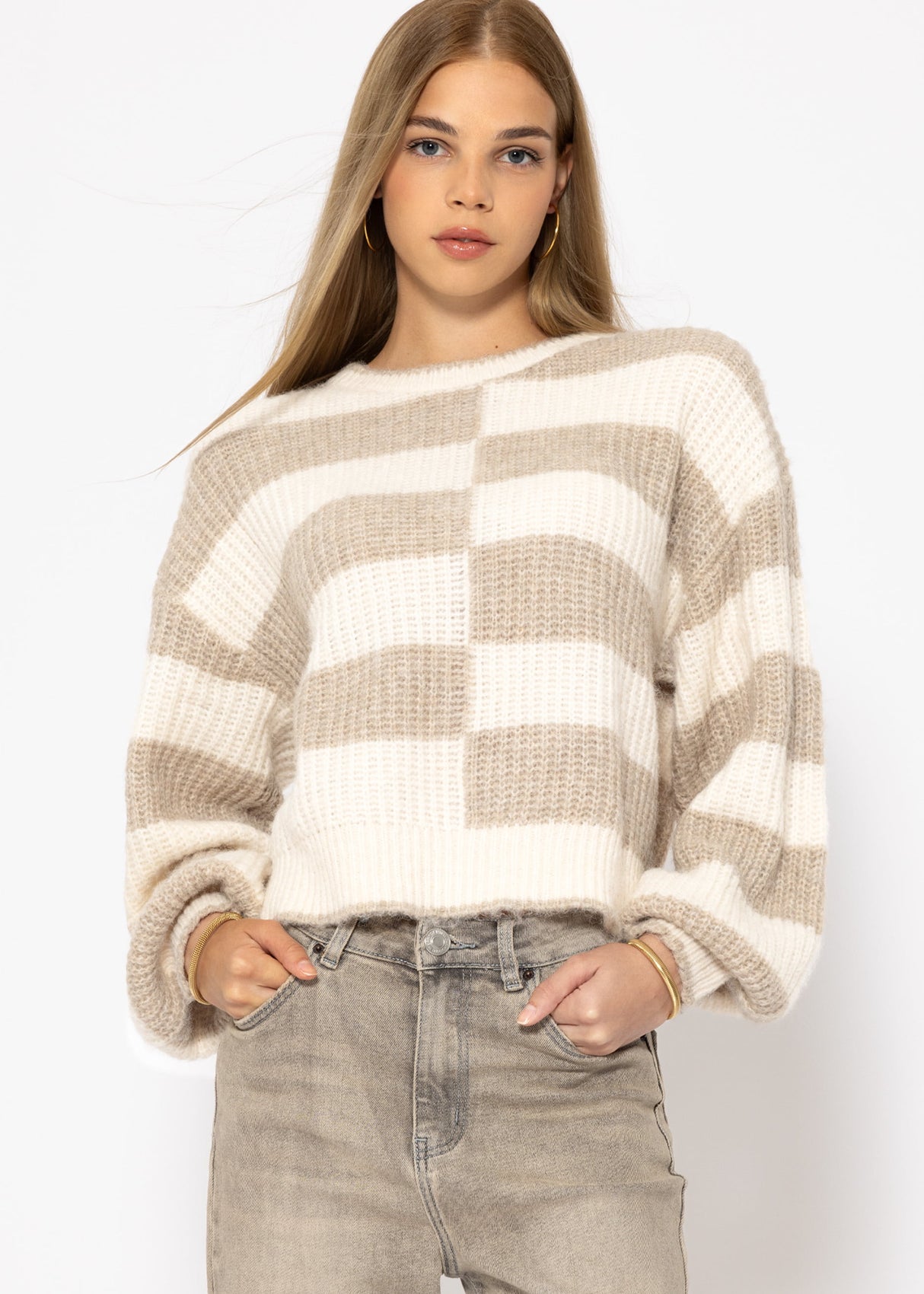 Fluffy sweater with offset block stripes - beige-off-white