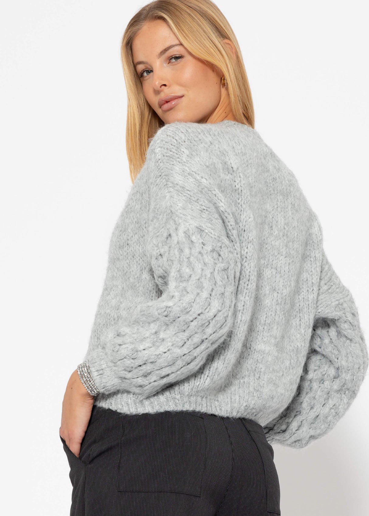 Fluffy knitted sweater - light grey