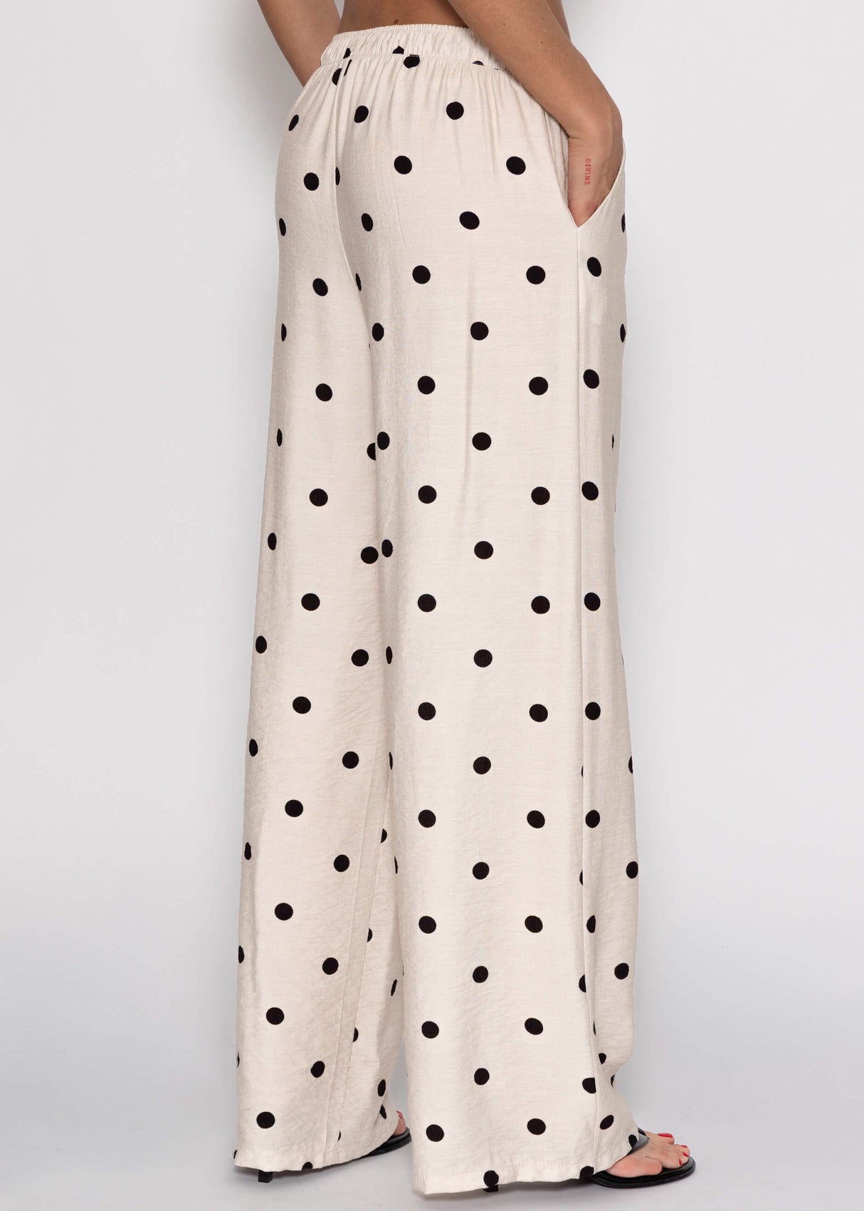 Gepunktete Hose mit weitem Bein - hellbeige