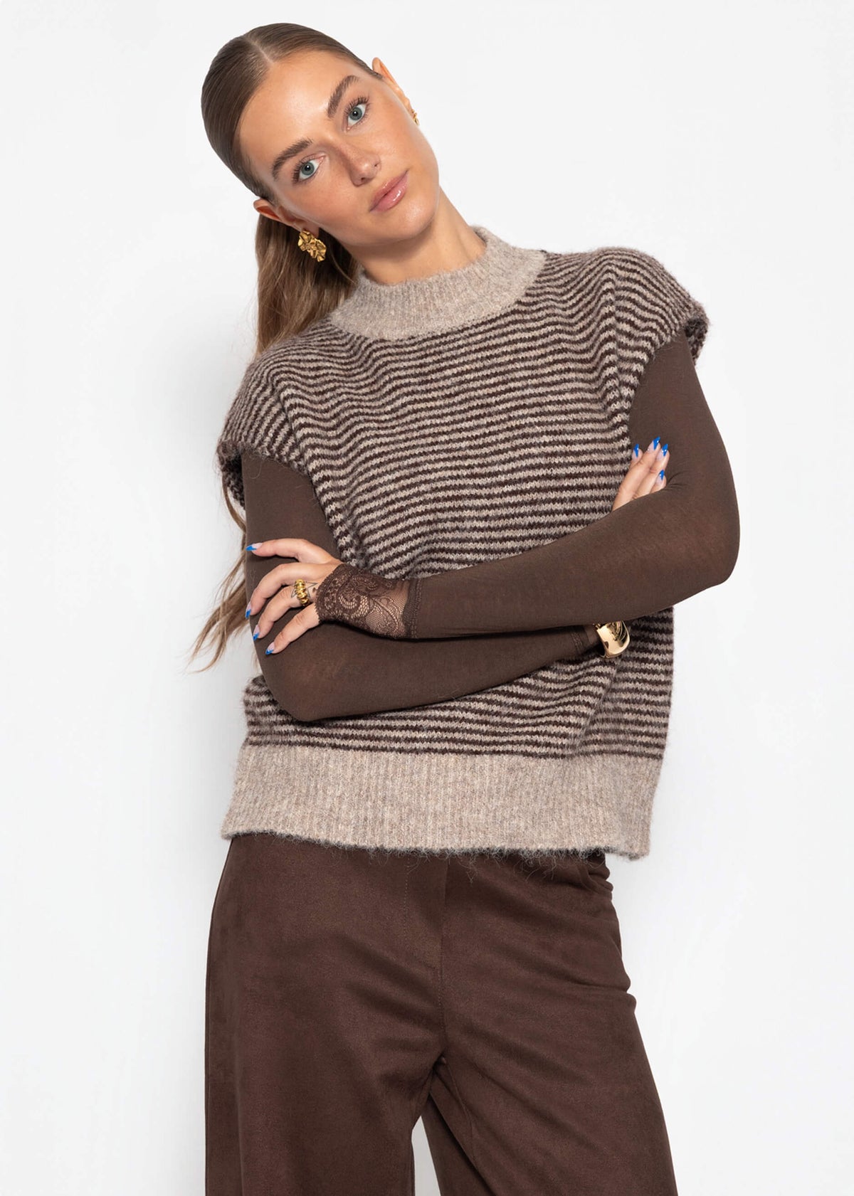 Geringelter Pullunder mit Stehkragen - braun-beige