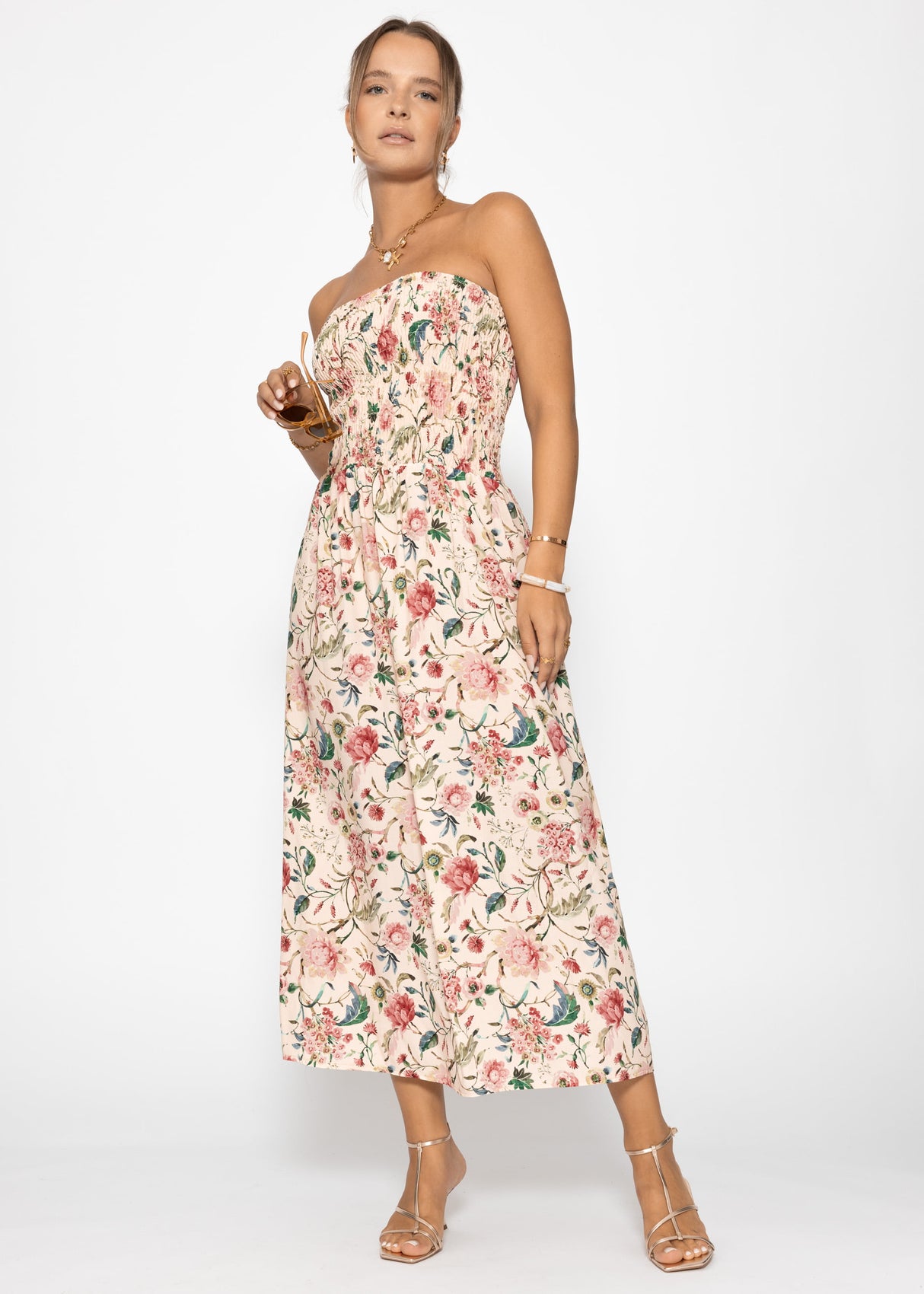 Gesmoktes Bandeau-Kleid mit floralem Print - beige