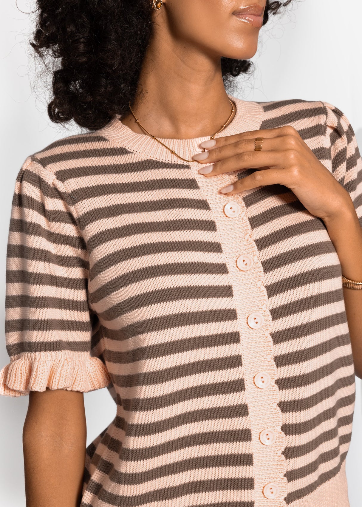 Striped short-sleeved cardigan with ruffles - pink-taupe