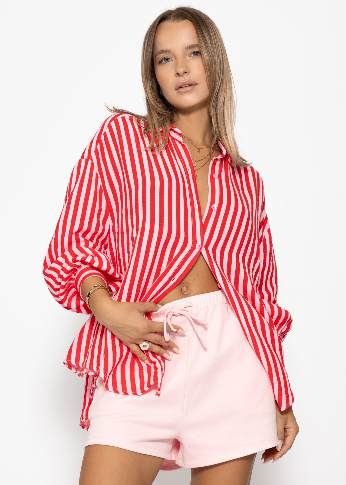 Gestreifte Oversize Musselin Bluse - rot-pink