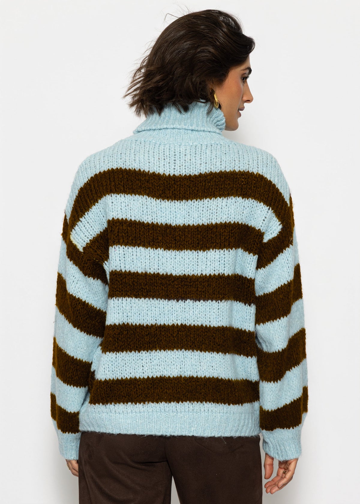 Gestreifter oversize Rollkragenpullover - hellblau-braun