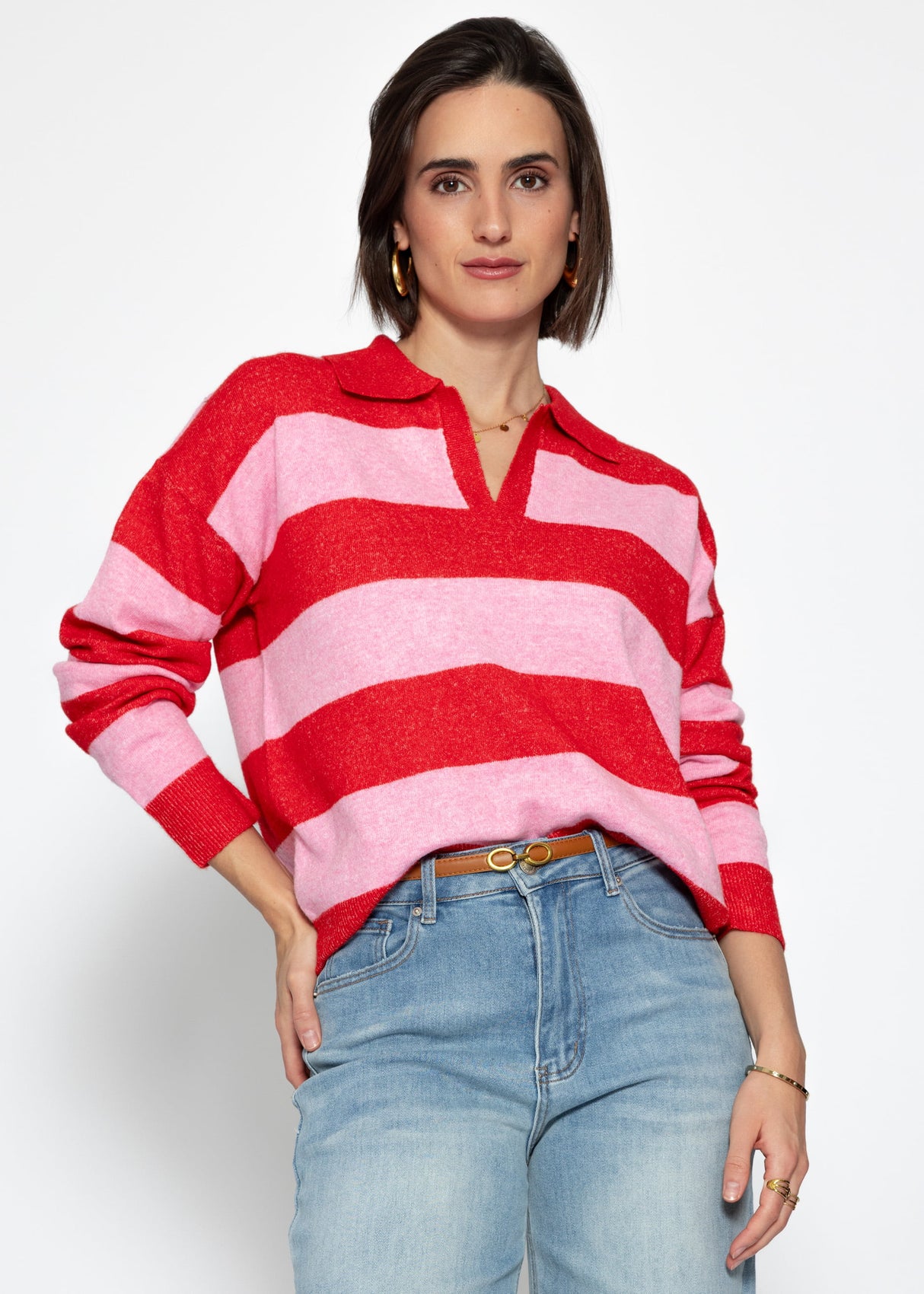Gestreifter Pullover mit Polokragen - pink-rot