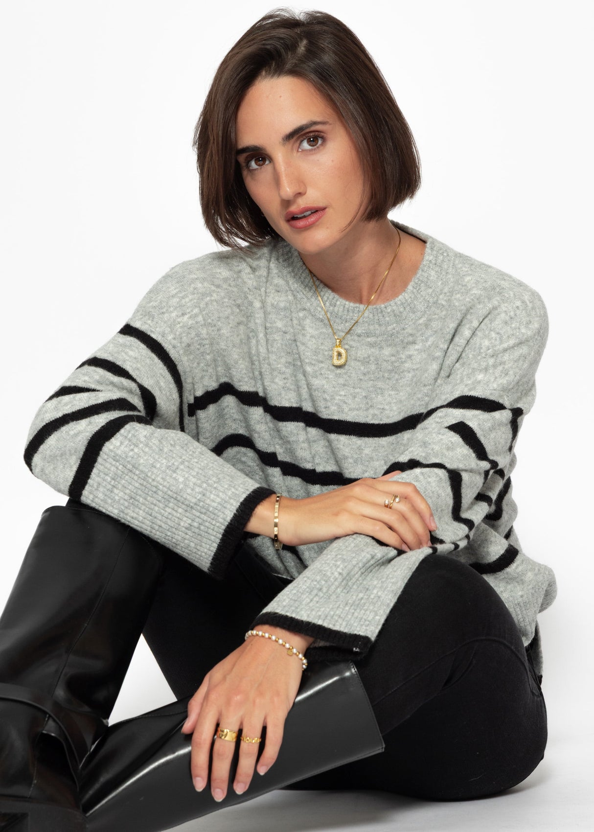 Striped knitting sweater with side slits - gray -black