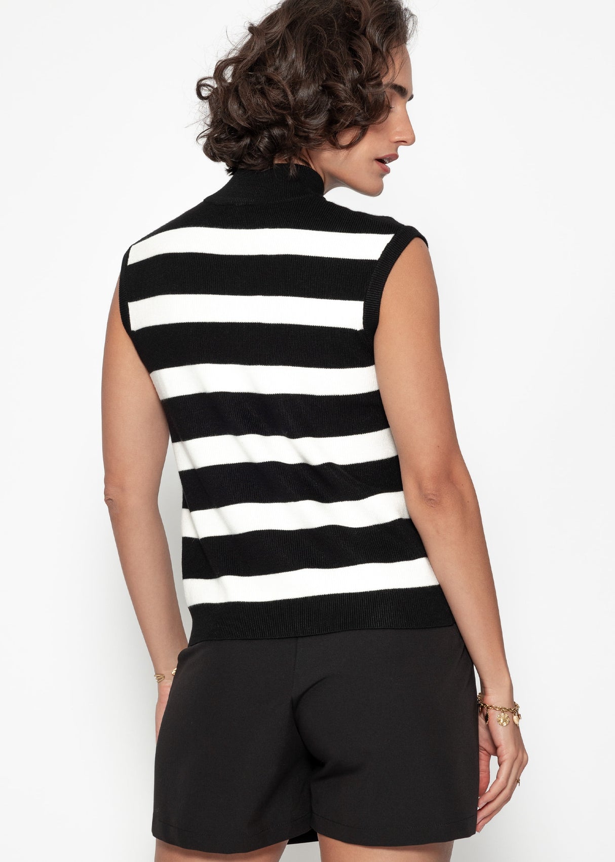 Striped top with zip - black