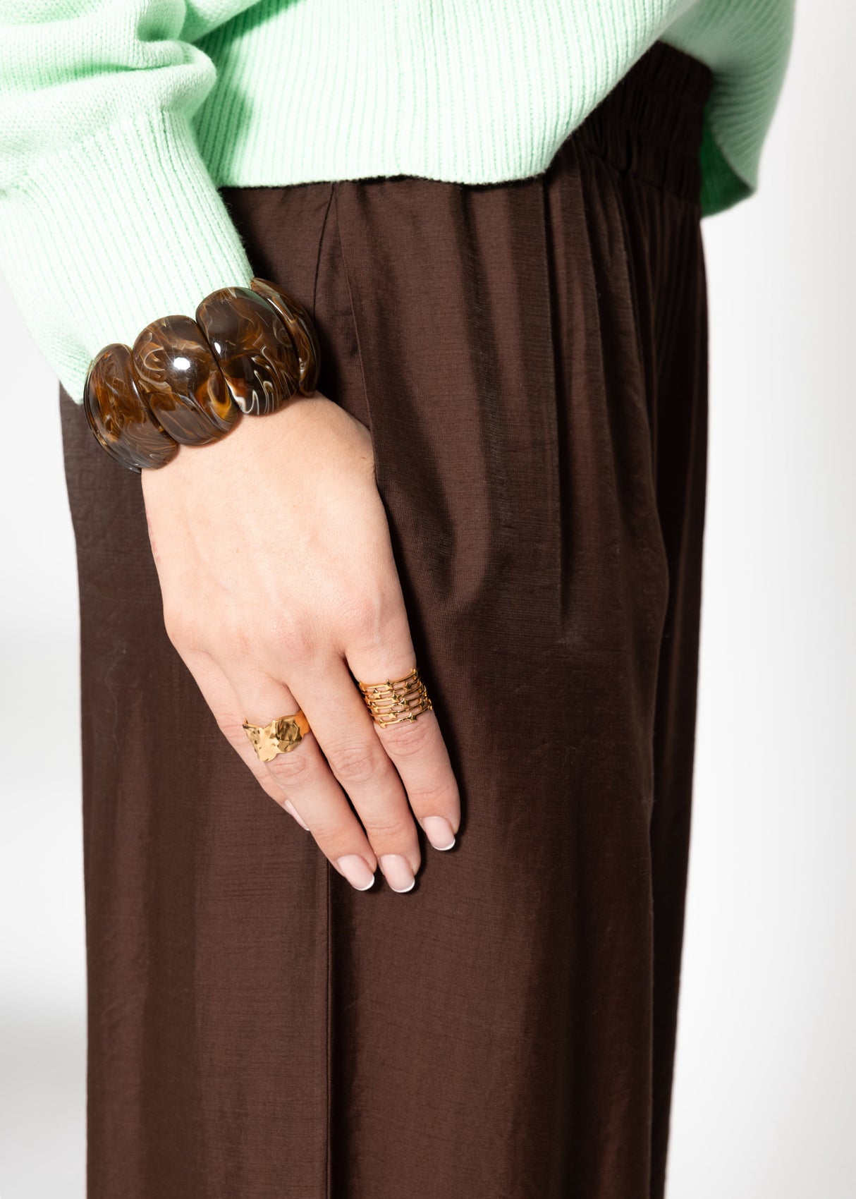 Shiny fabric trousers with a straight leg - brown