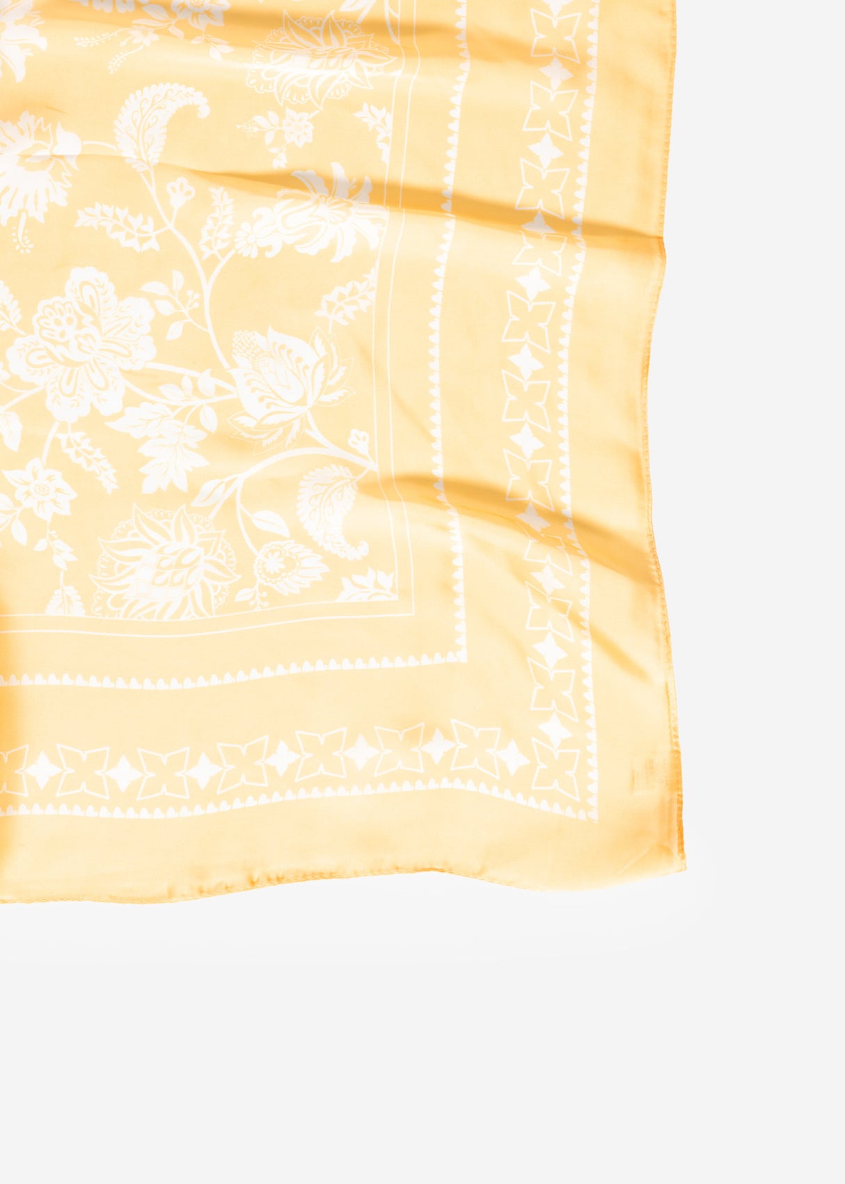 Scarf with floral pattern - yellow