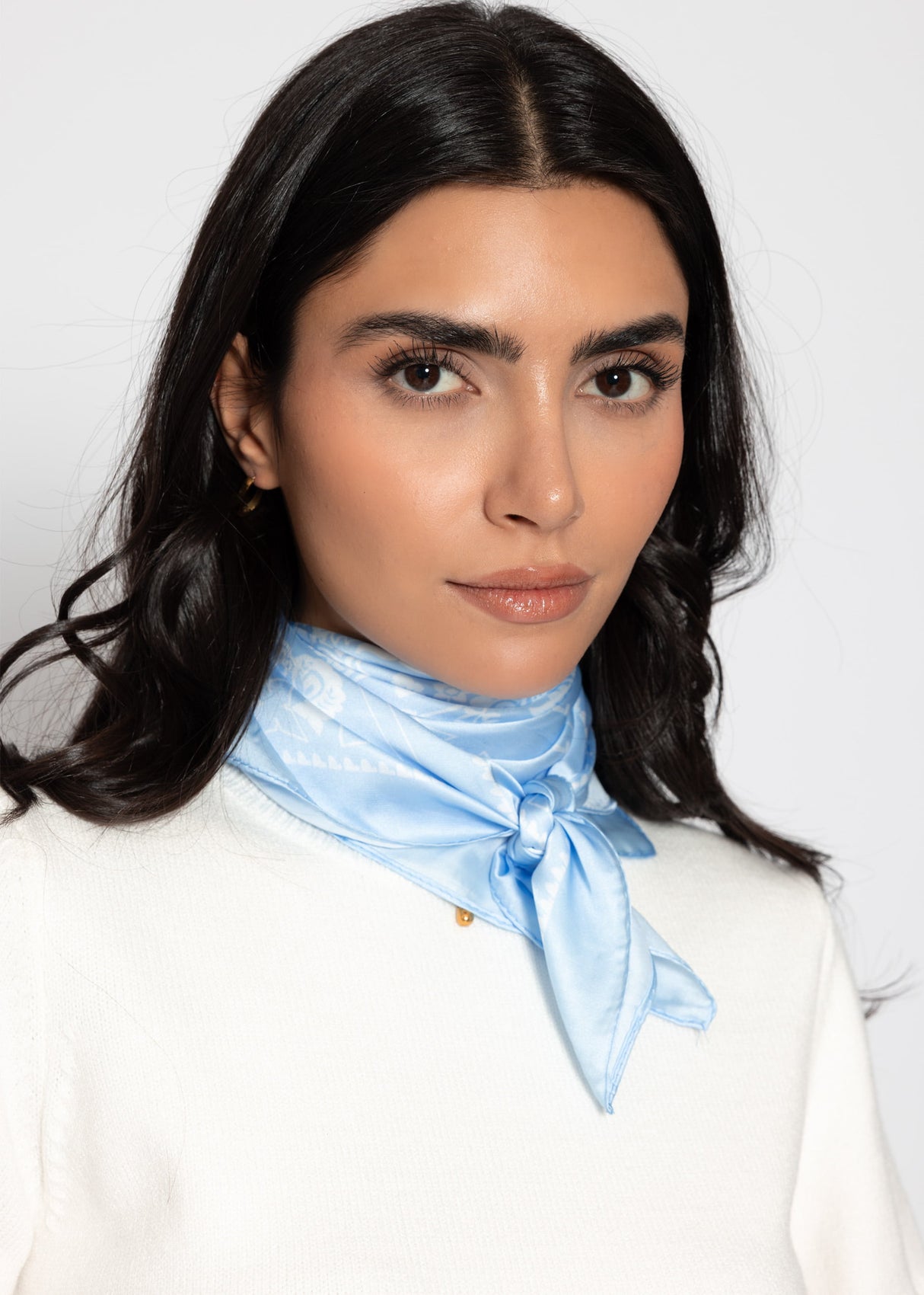 Floral patterned scarf - light blue