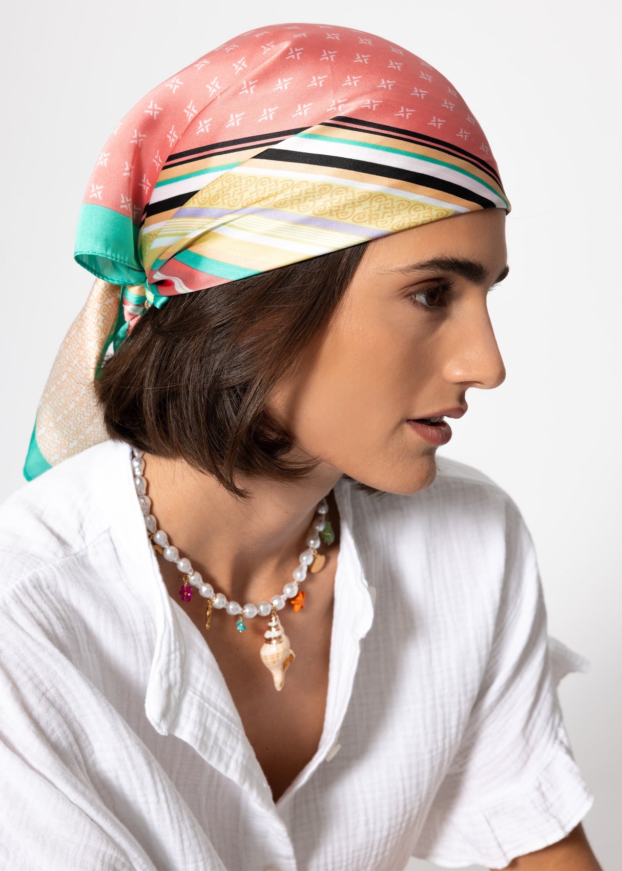 Scarf with geometric print - turquoise