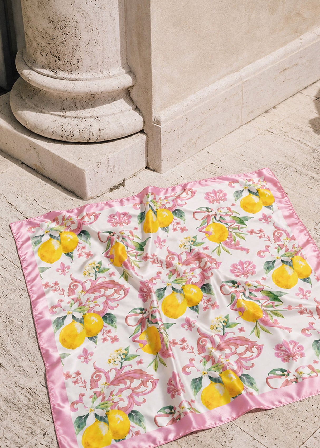 Halstuch mit Lemon-Print - rosa