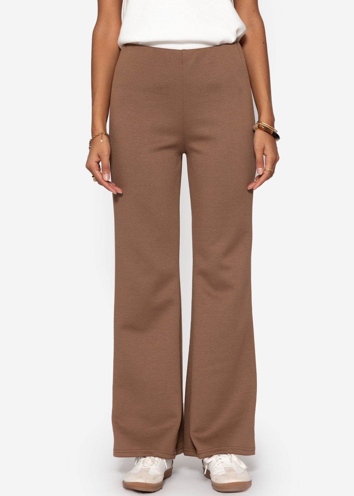 Highwaist Hose mit geradem Bein und Ziernaht - braun