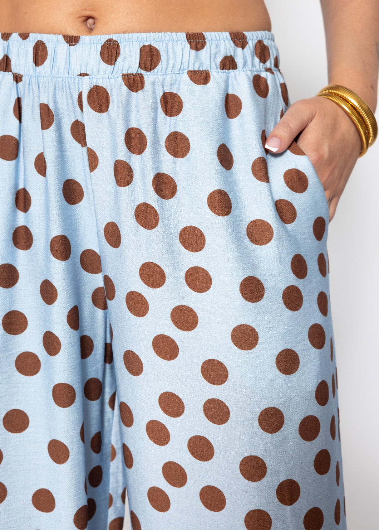 Hose mit Polka-Dots - hellblau