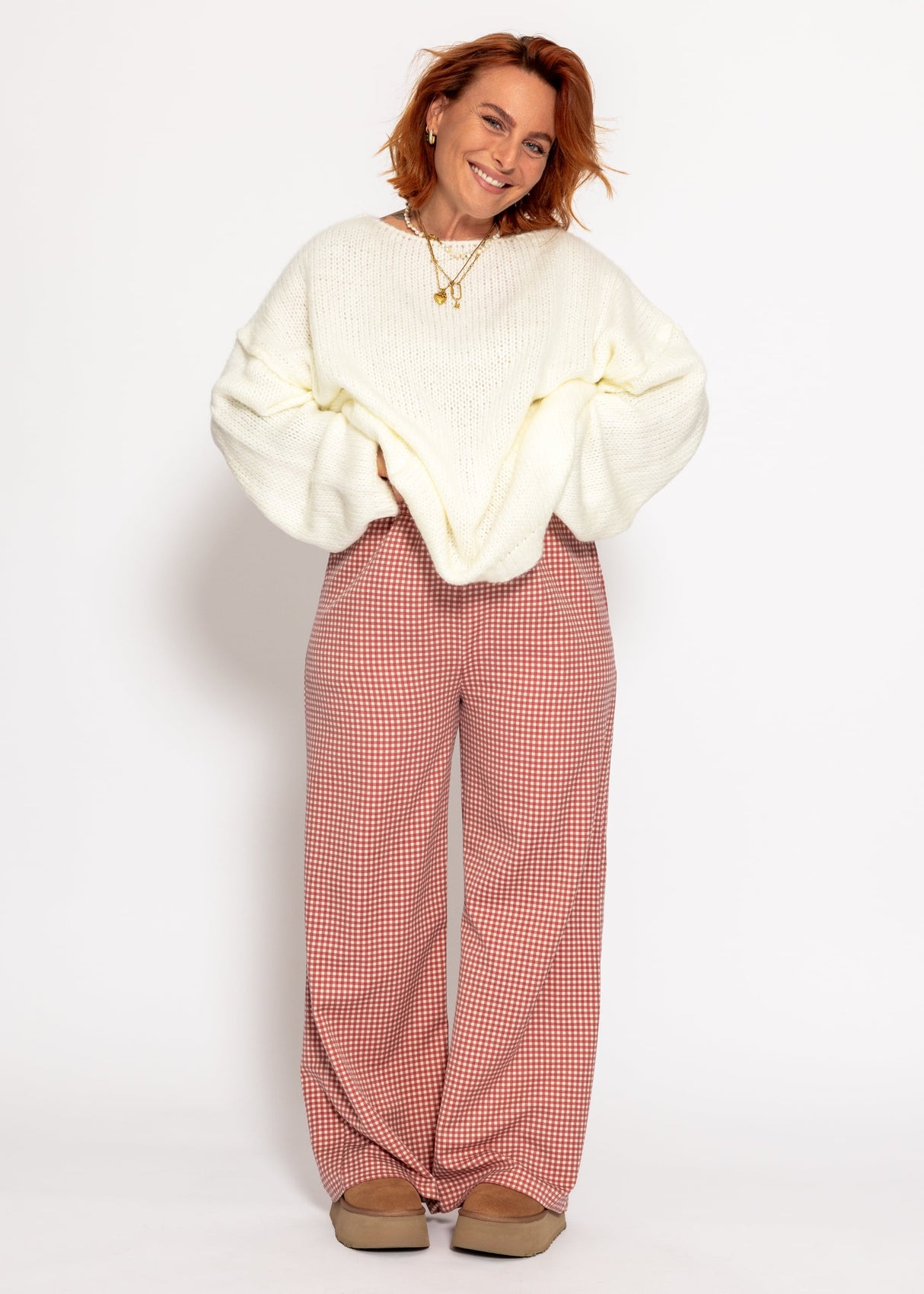 Pants with Vichy print - red