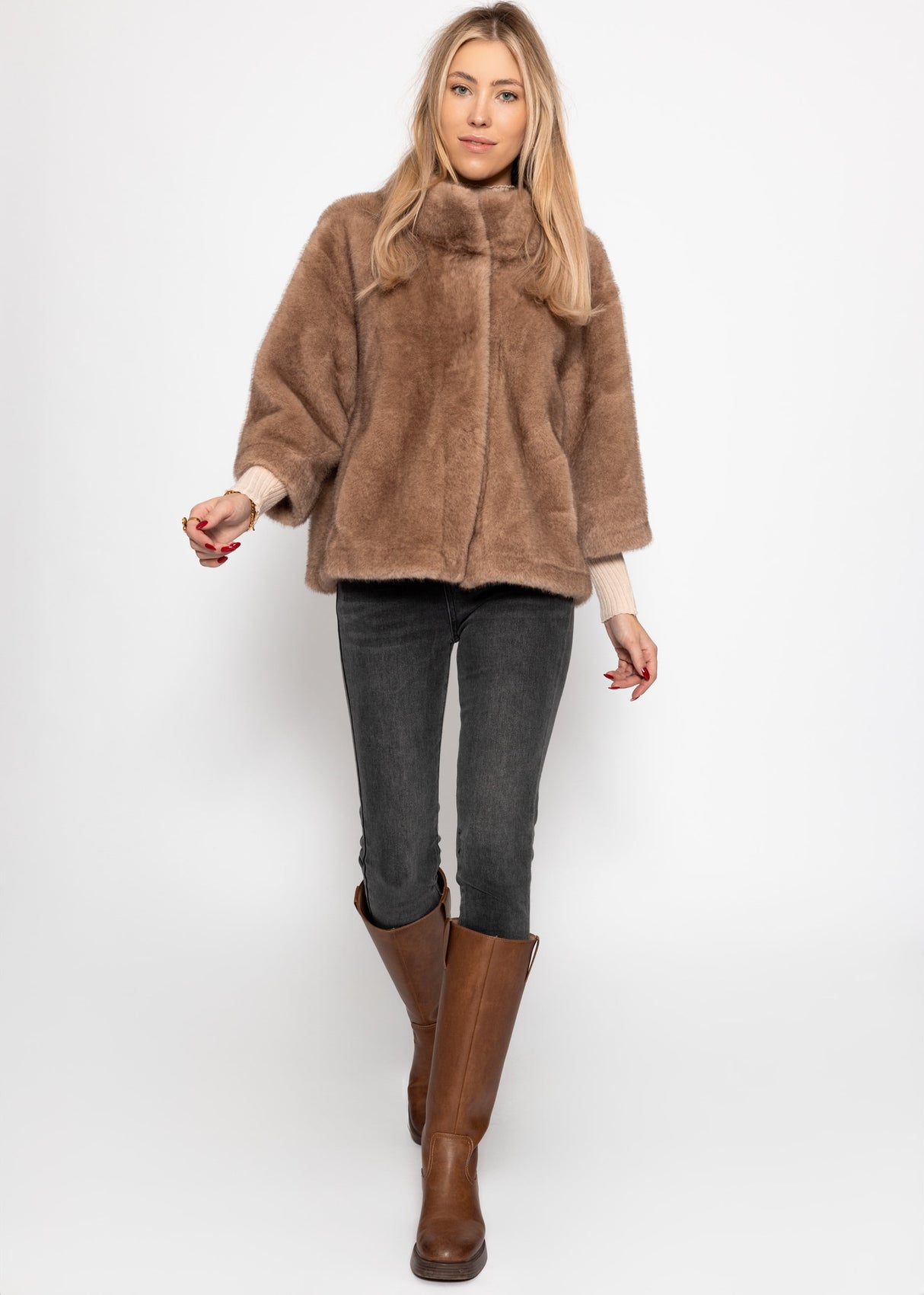 Jacke aus Kunstfell mit 7/8 Ärmeln - beige