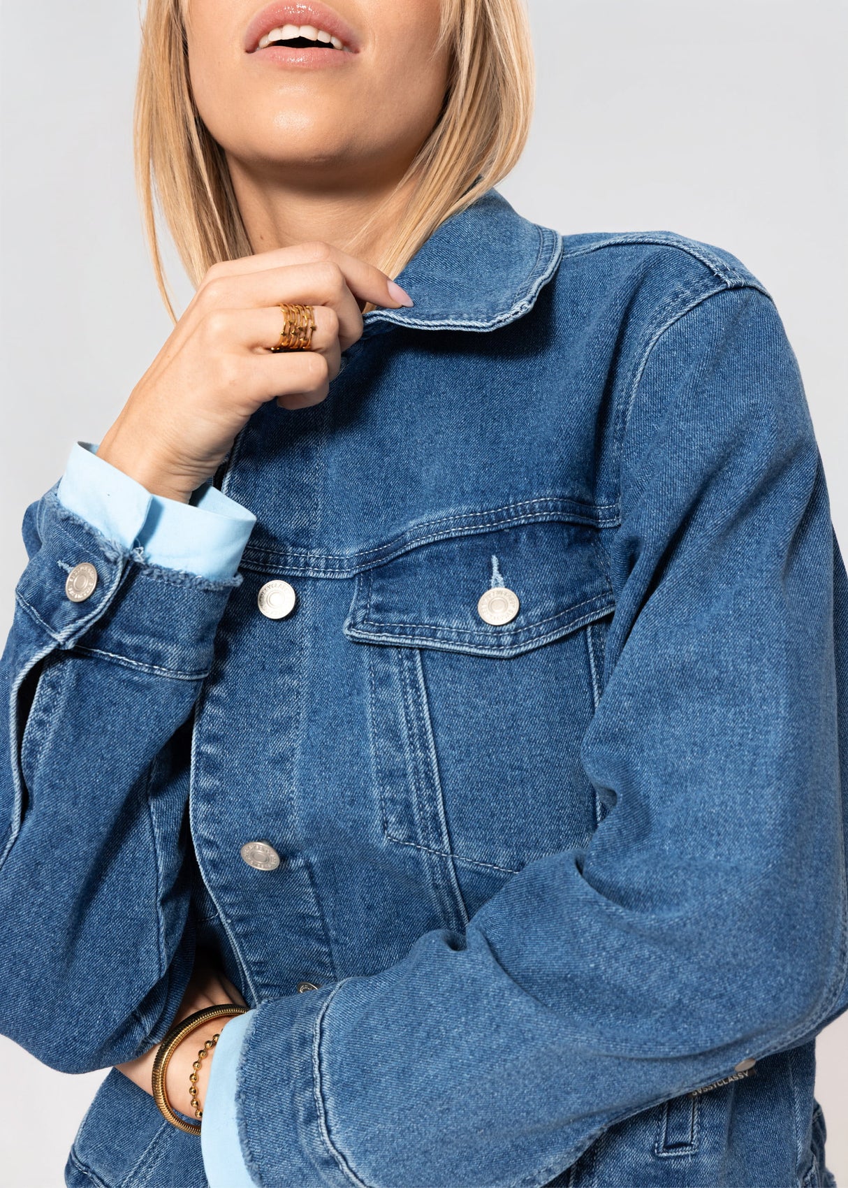 Lockere Jeansjacke - blau