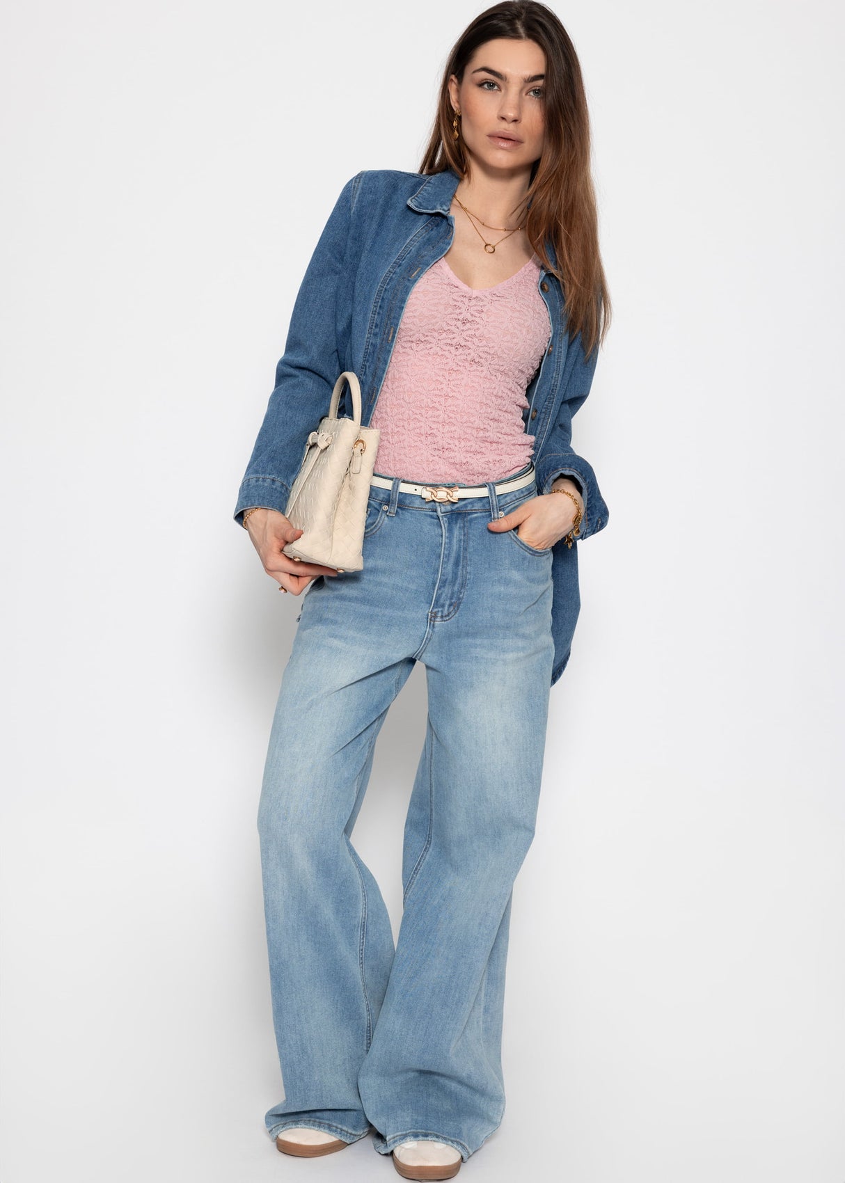 Kurzarm Body aus floraler Spitze - rosa