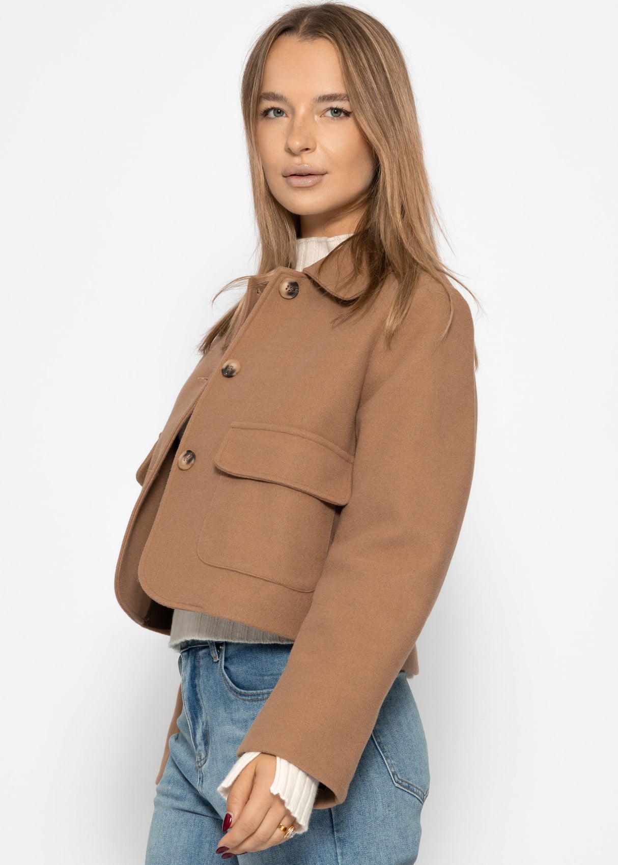 Short jacket with patch pockets - camel