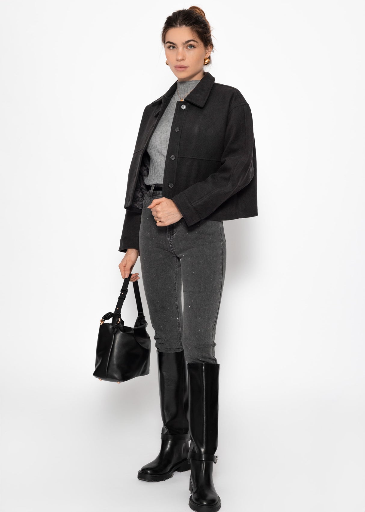 Kurze Jacke mit Innenfutter - schwarz