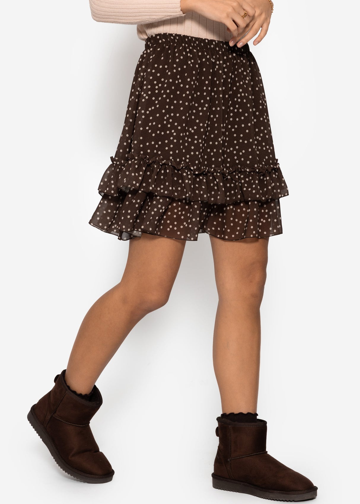 Short flounce skirt with dots - brown