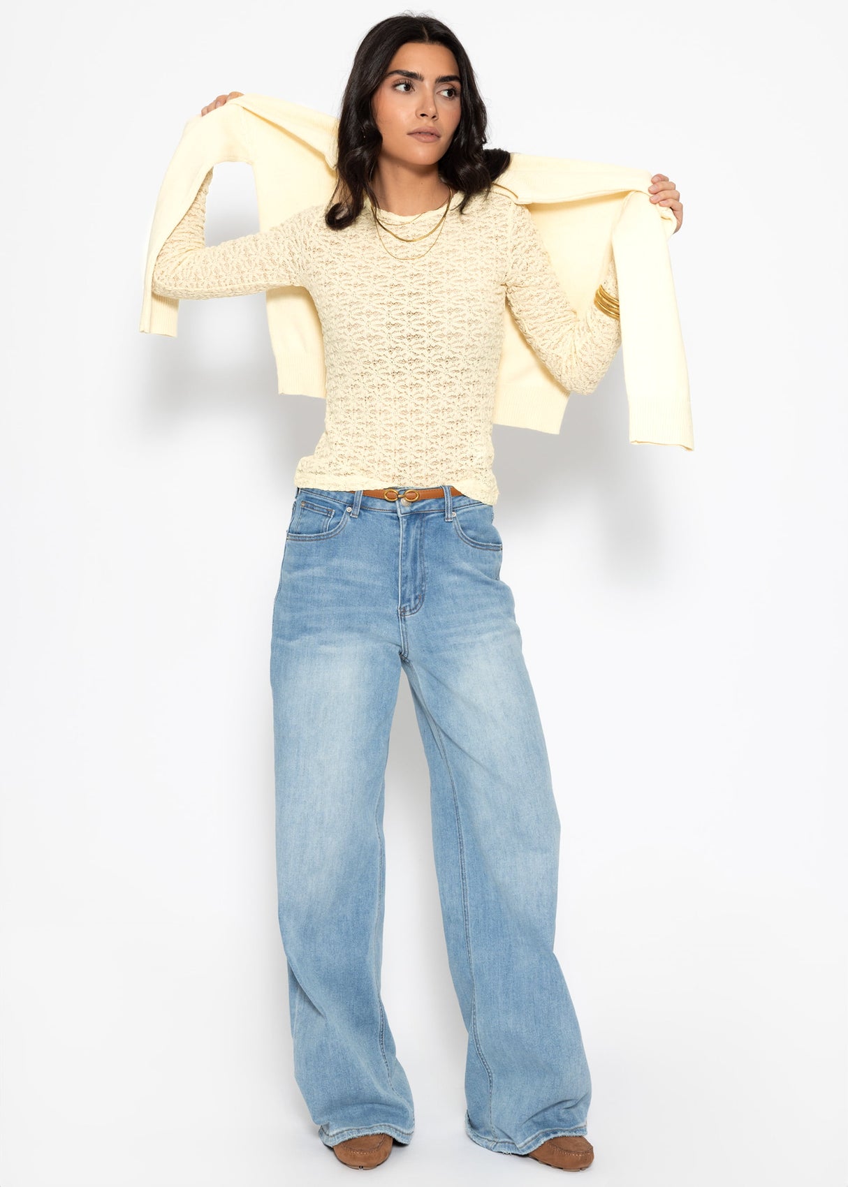Long-sleeved floral lace shirt - butter yellow