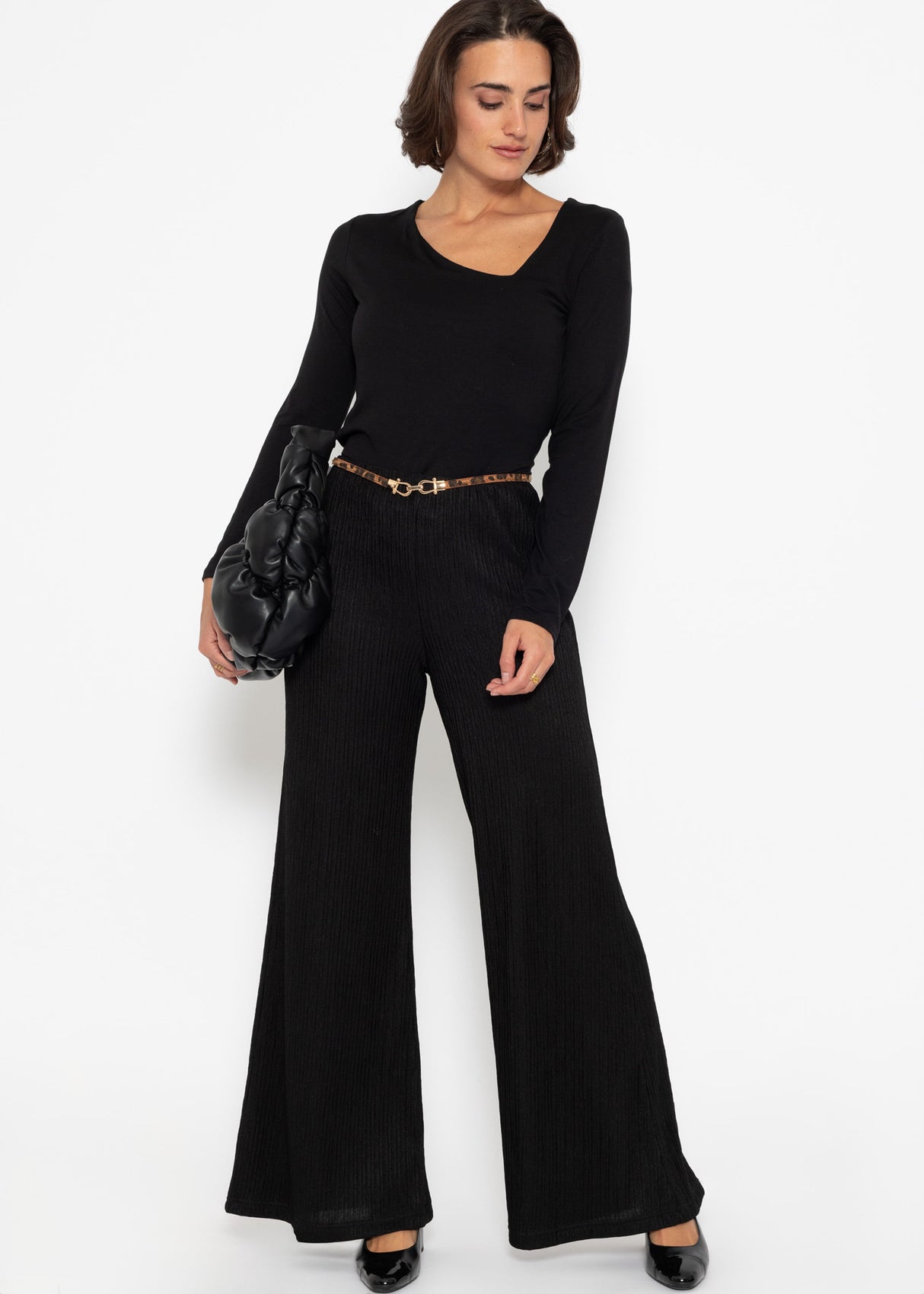 Long-sleeved shirt with asymmetric neckline - black