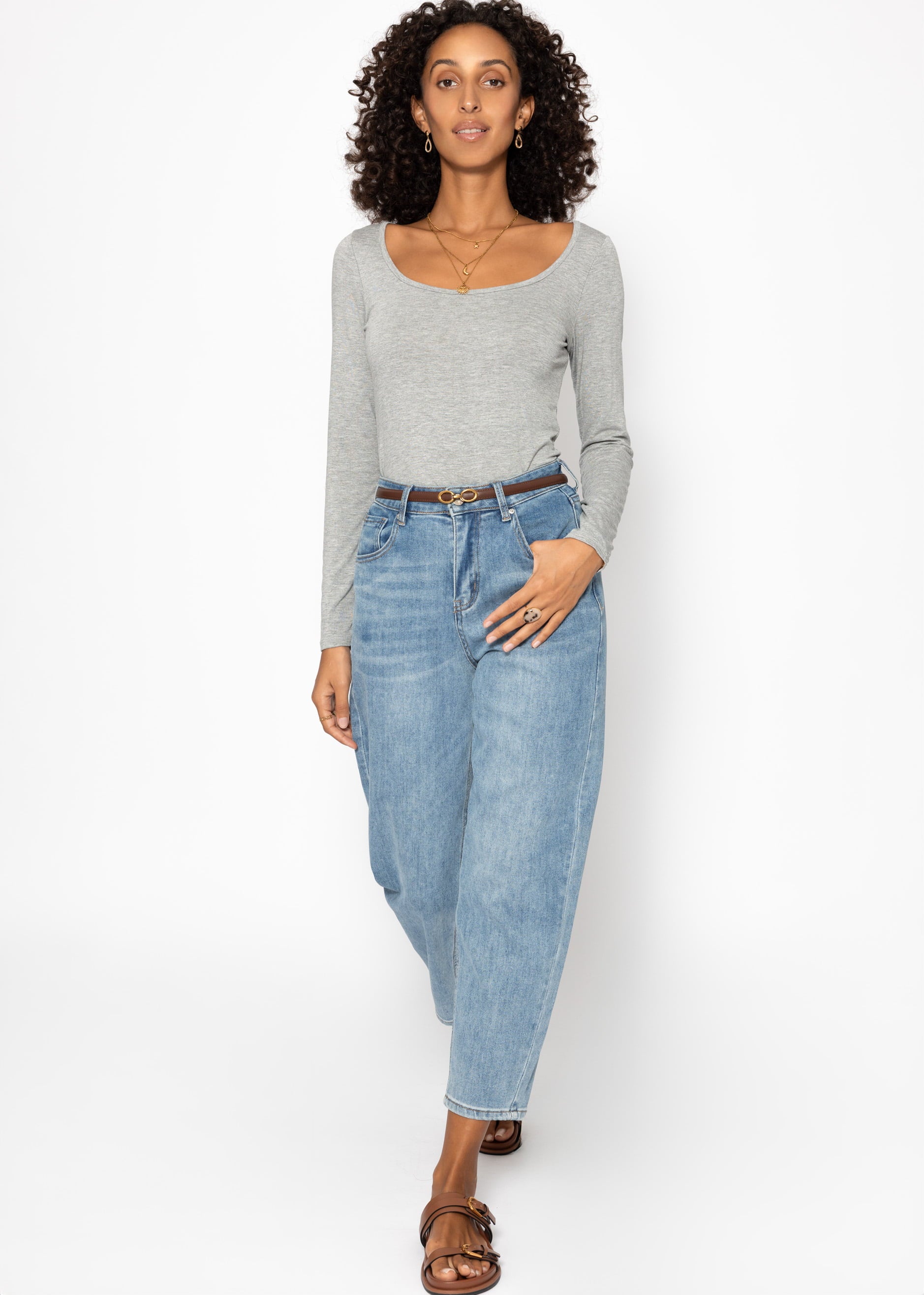 Long-sleeved shirt with neckline - grey