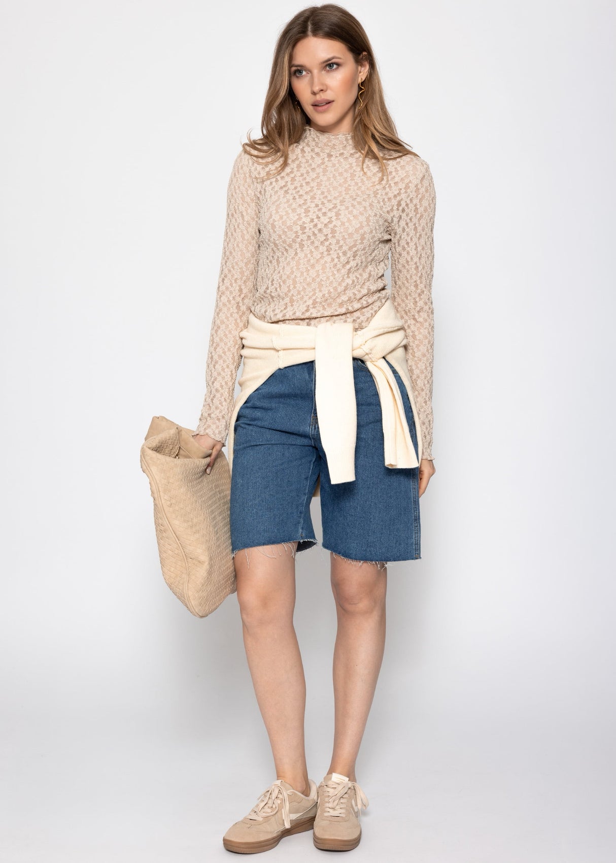 Long-sleeved lace shirt - beige