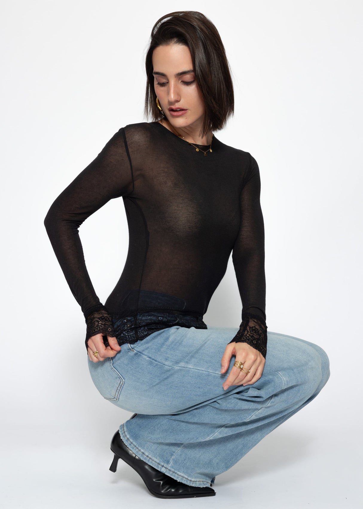 Long-sleeved shirt with lace trim and cashmere content - black
