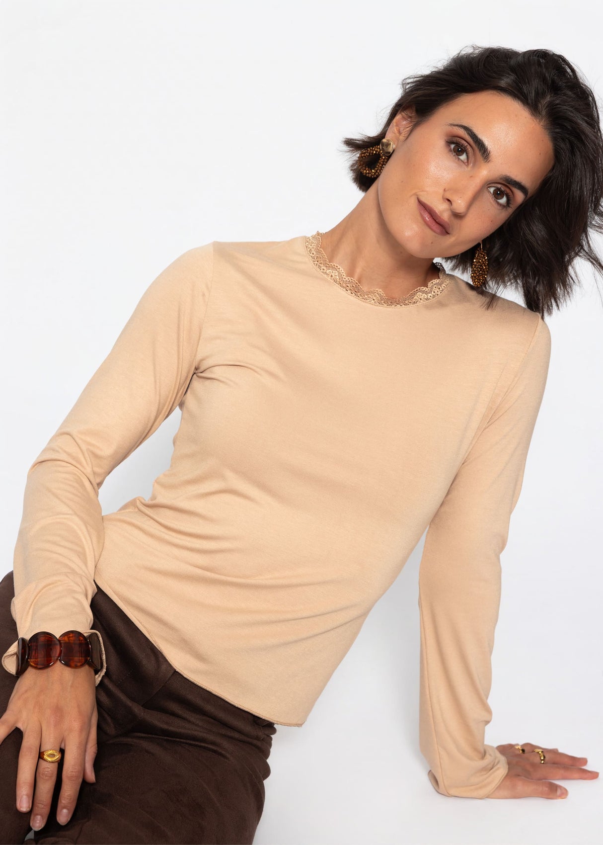 Langarmshirt mit Spitzeneinsatz - beige