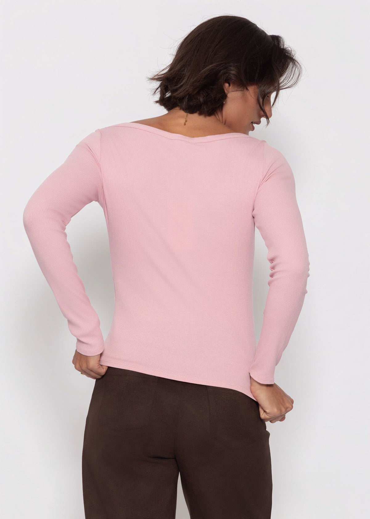 Long-sleeved shirt with boat neckline - dusky pink