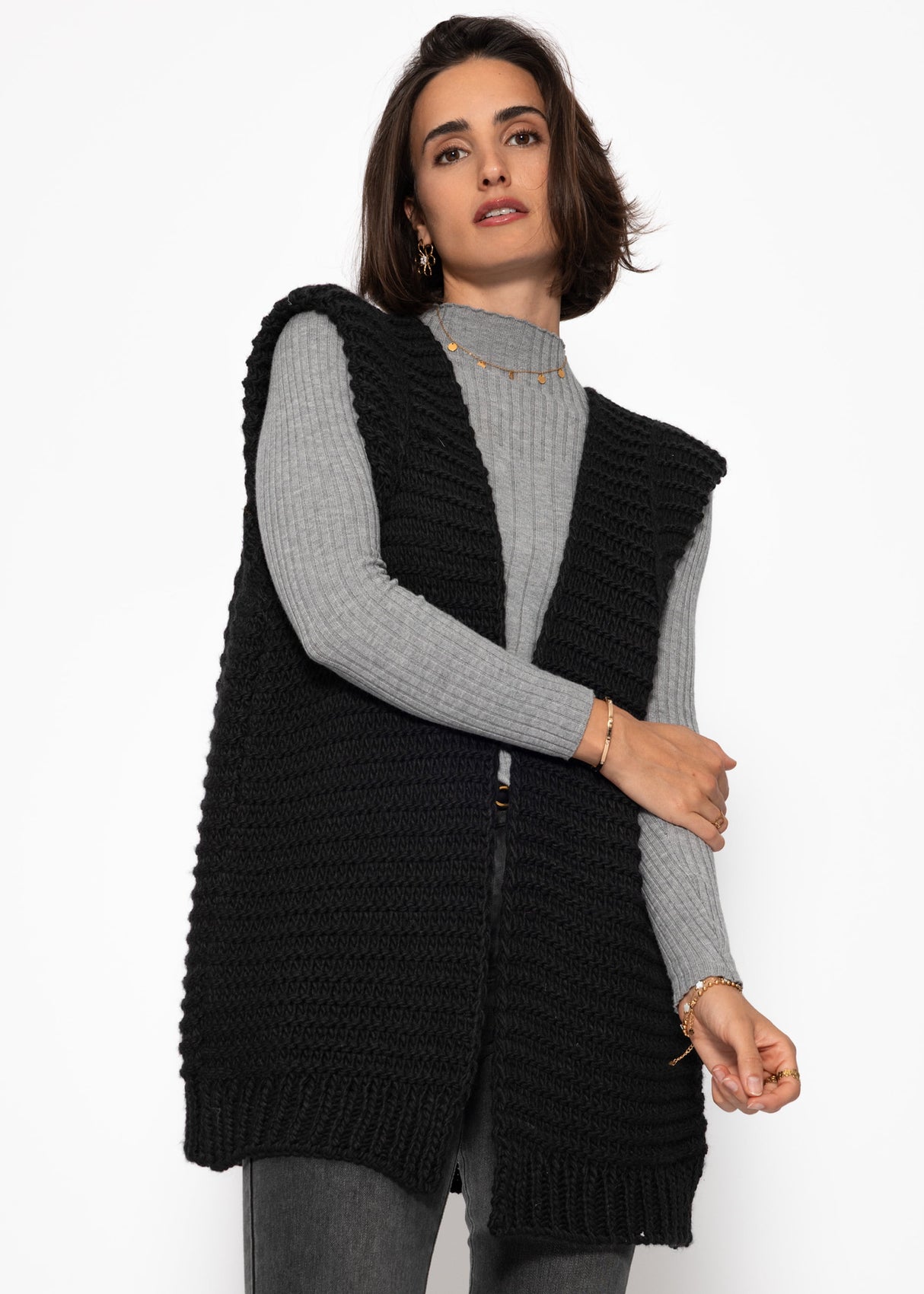 Long sleeveless knitted vest with structured shoulders - black