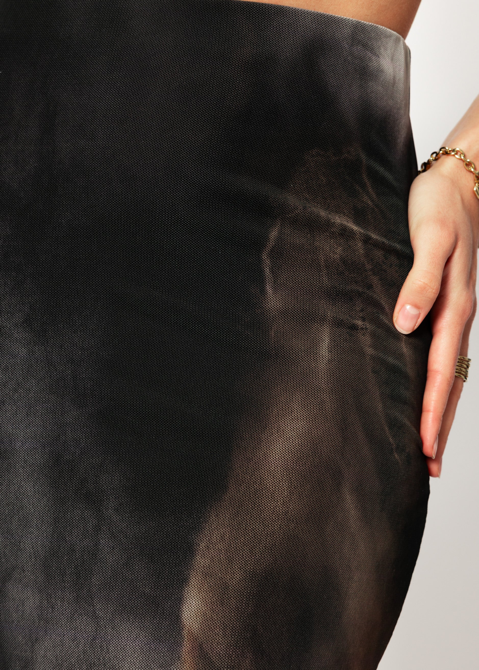Langer Mesh Rock mit Print- anthrazit