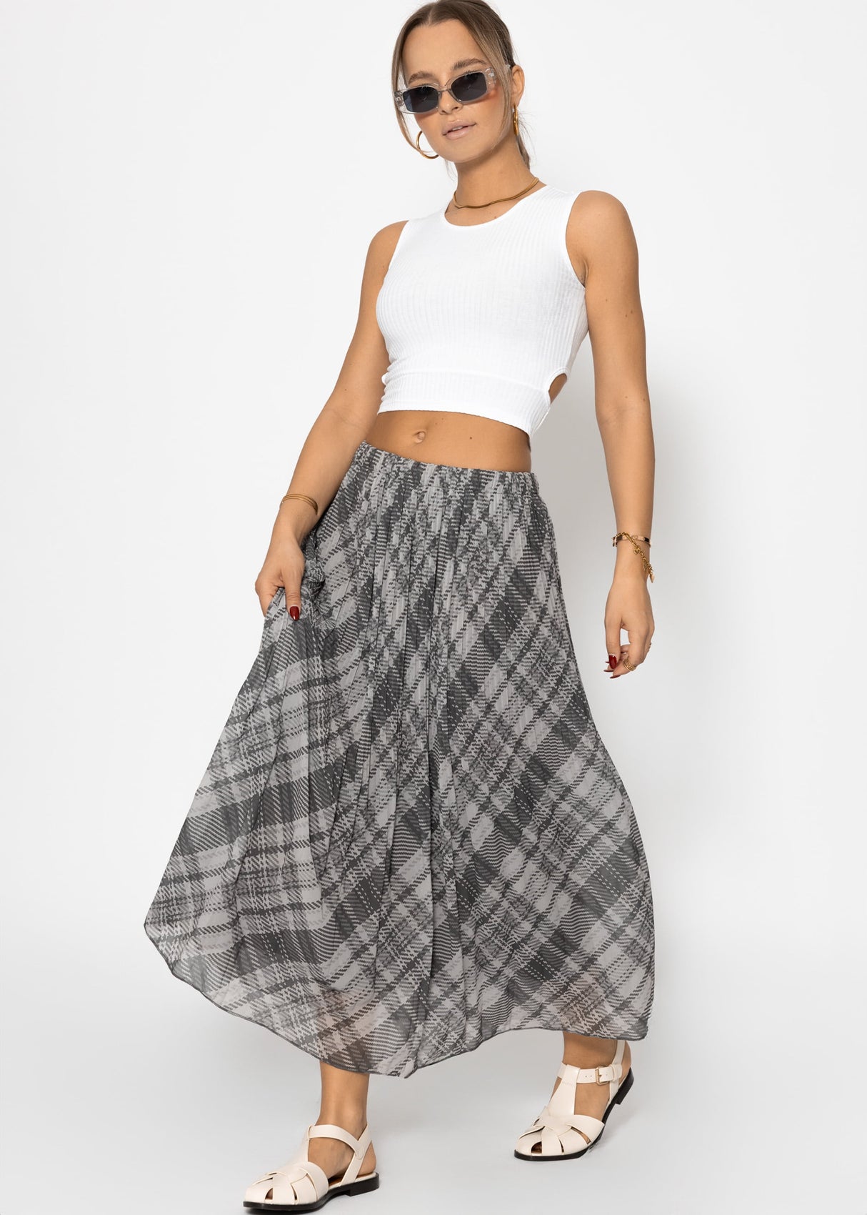 Langer Plissée-Chiffonrock mit Karo-Print - grau