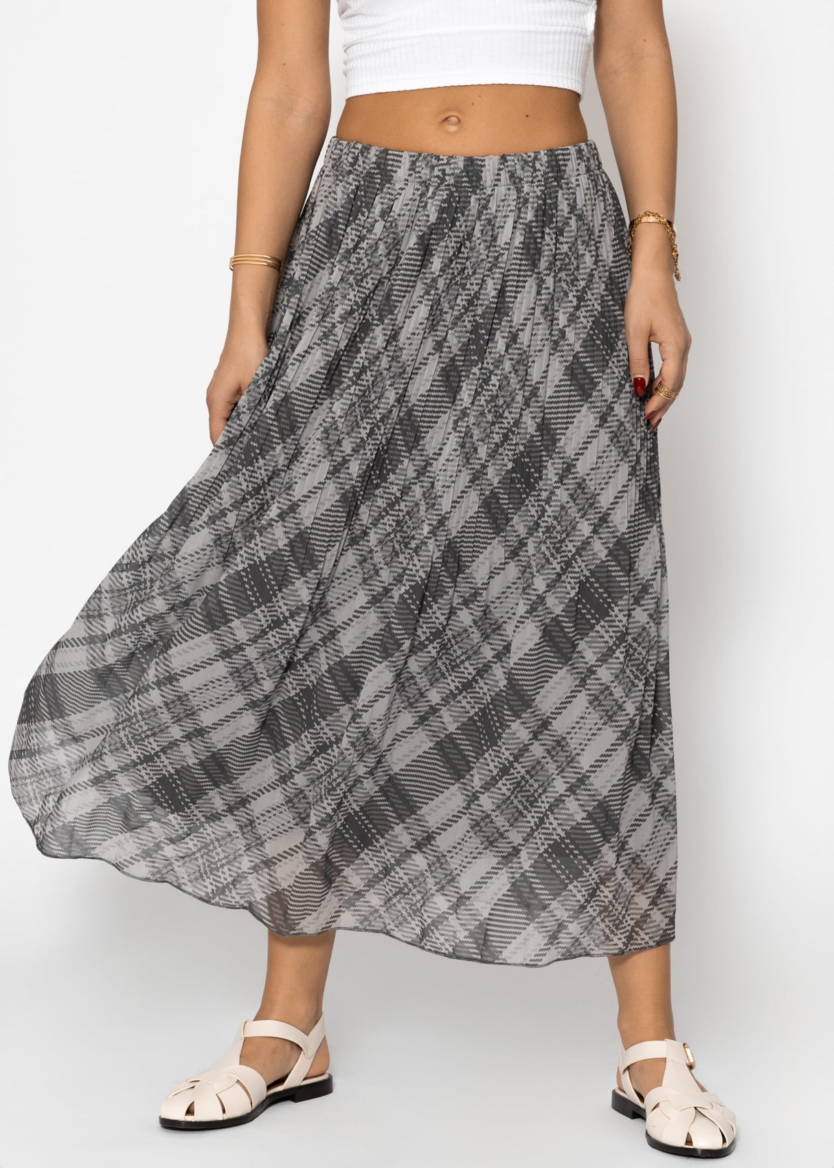 Langer Plissée-Chiffonrock mit Karo-Print - grau