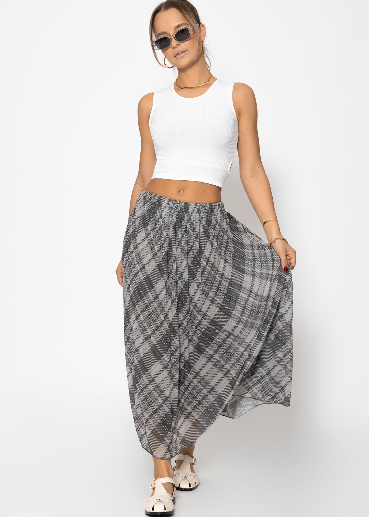 Langer Plissée-Chiffonrock mit Karo-Print - grau