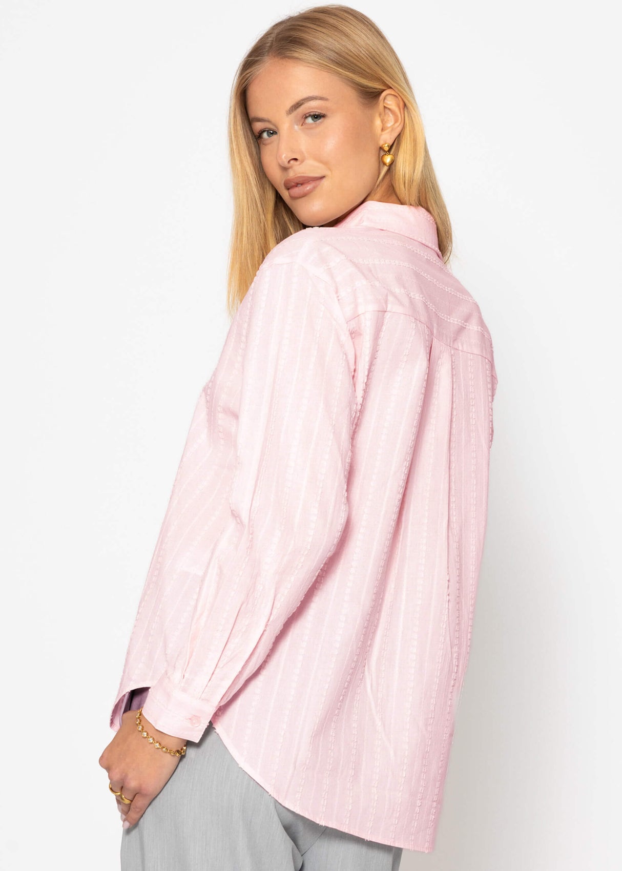 Casual blouse with structure - pink