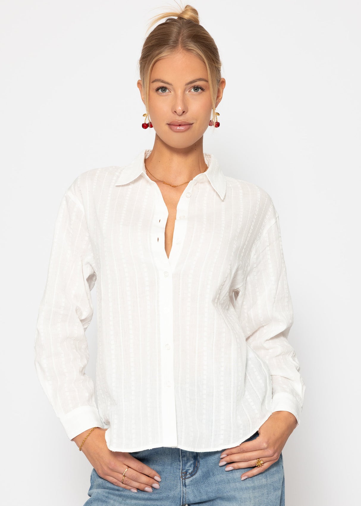 Casual blouse with structure - white