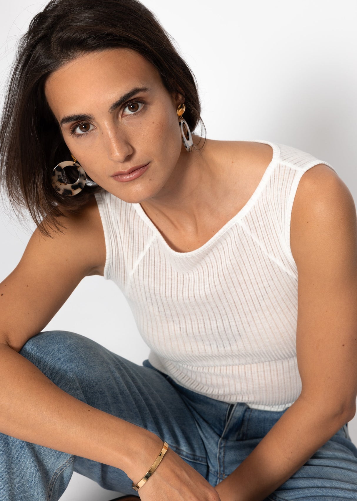 Slightly transparent top with ribbed structure - off-white