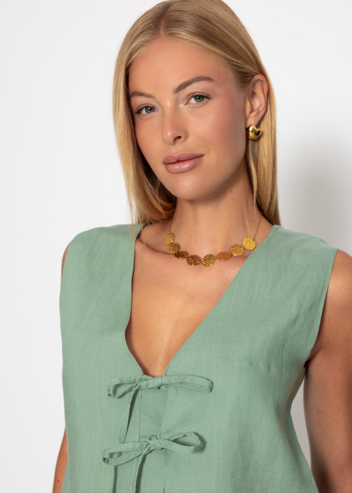 Linen top with bow closure - sage green