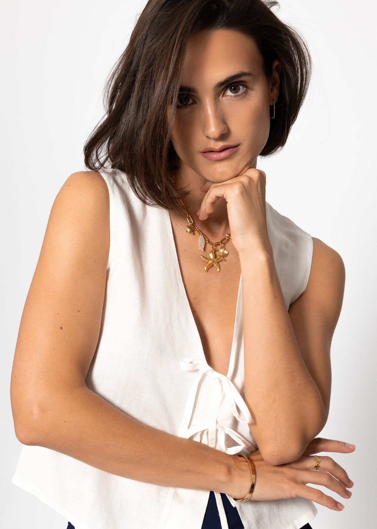Linen top with bow closure - white