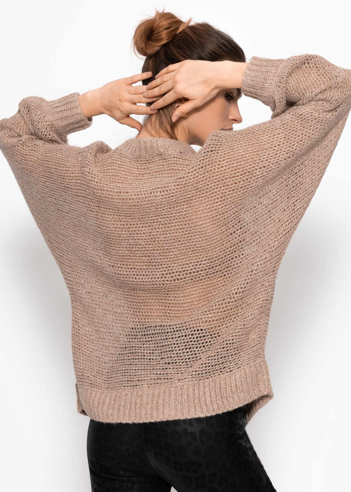 Loose-knit sweater with batwing sleeves - beige